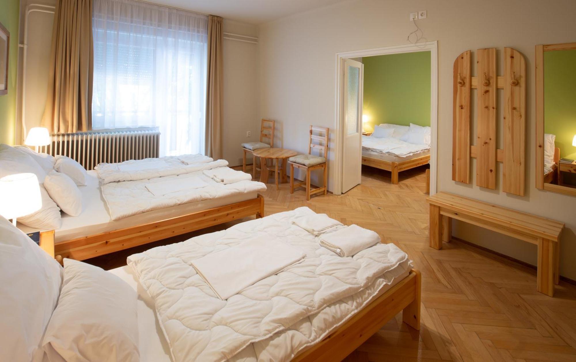 Hotel Csoemoeri Vendeghaz Csomor Esterno foto