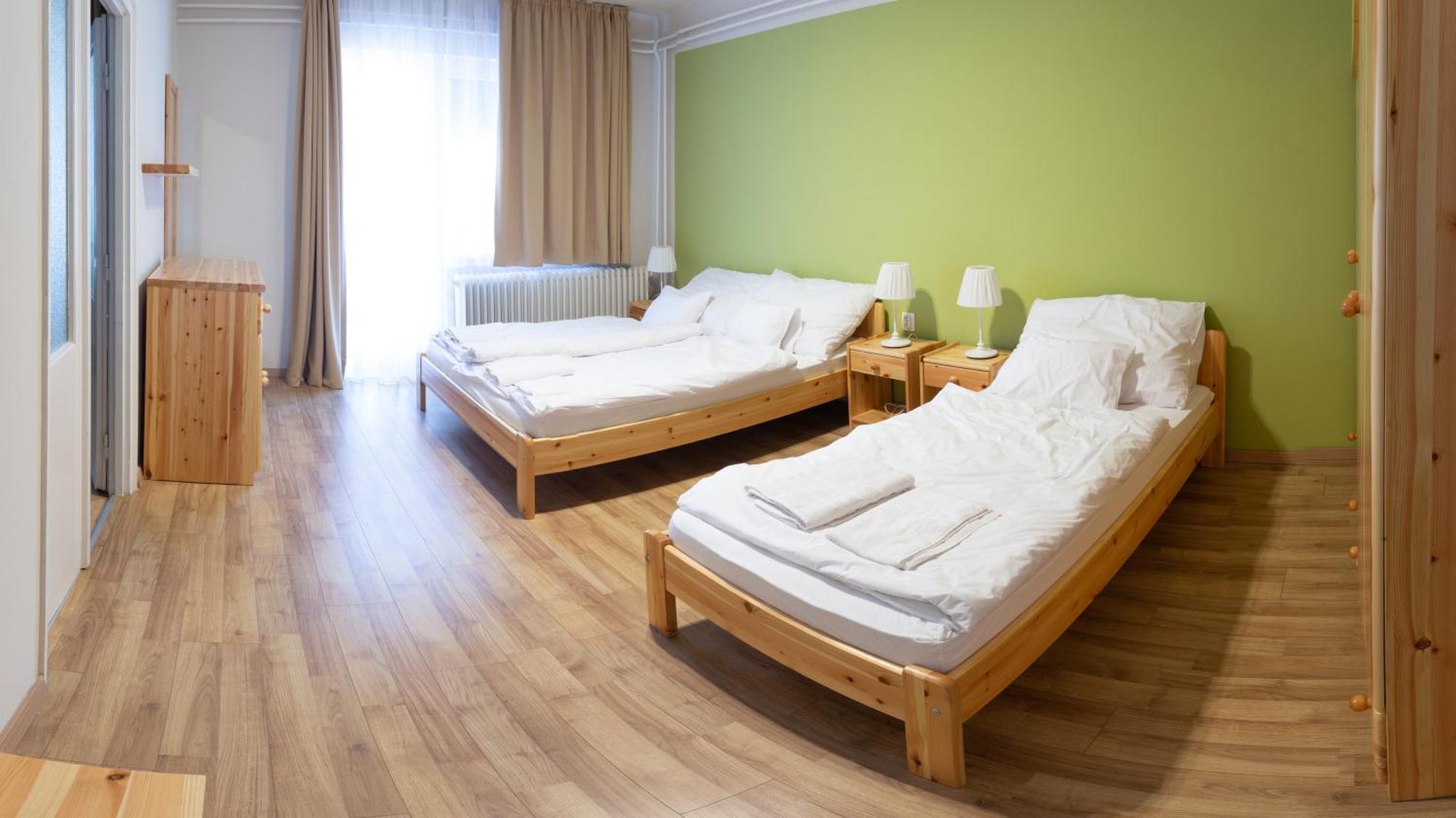 Hotel Csoemoeri Vendeghaz Csomor Esterno foto