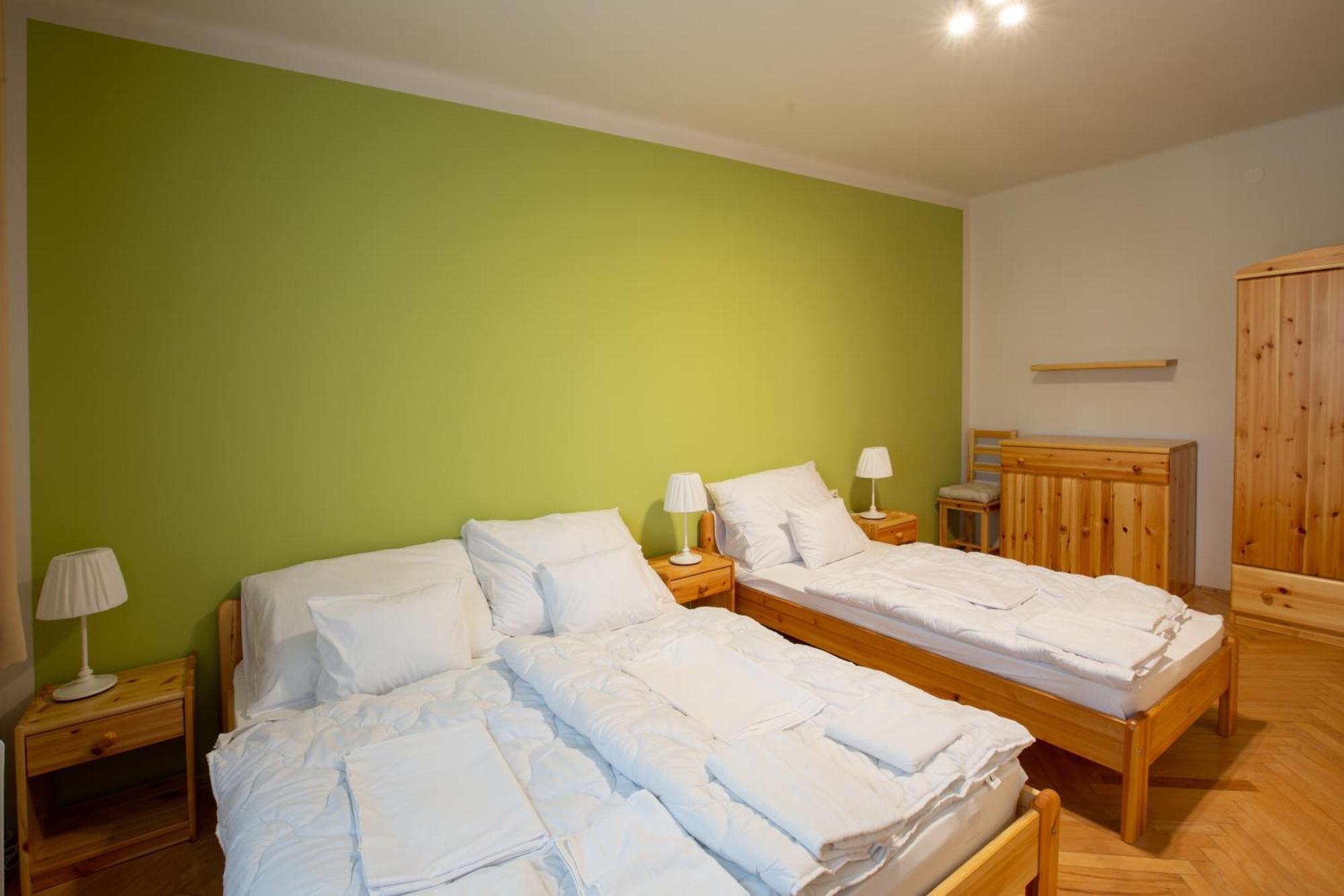 Hotel Csoemoeri Vendeghaz Csomor Esterno foto