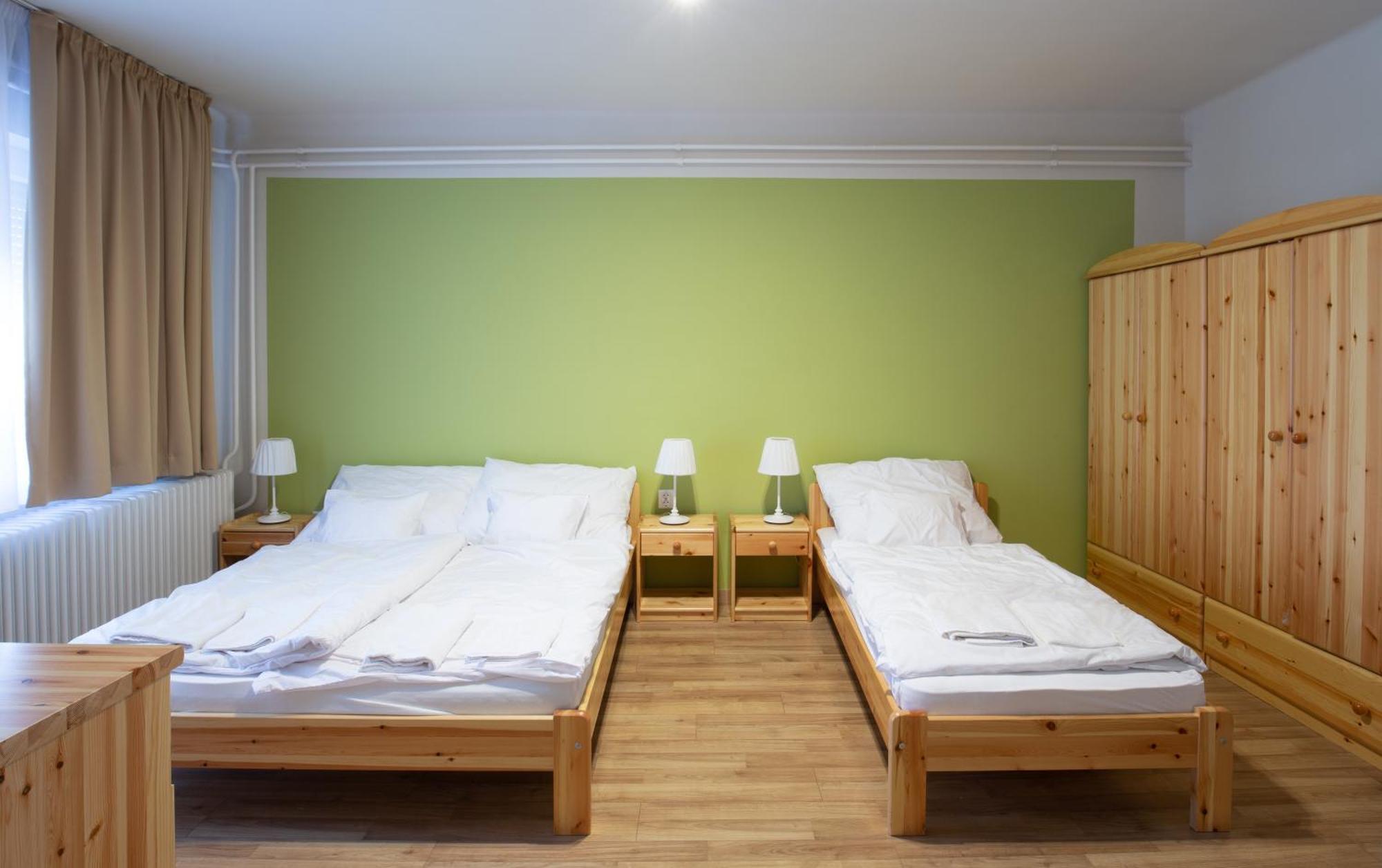 Hotel Csoemoeri Vendeghaz Csomor Esterno foto