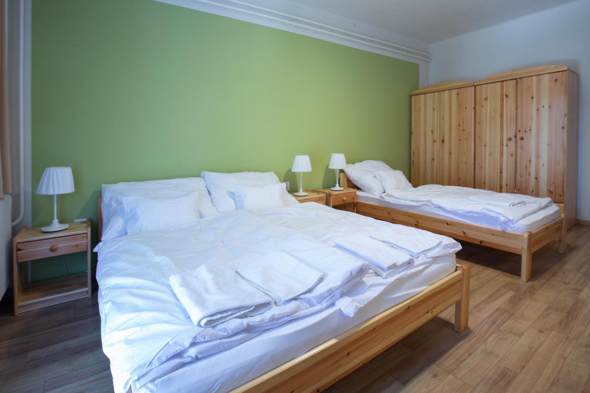Hotel Csoemoeri Vendeghaz Csomor Esterno foto